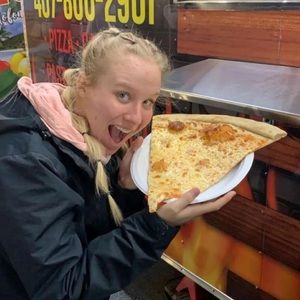 Meet your Posher, Alivia